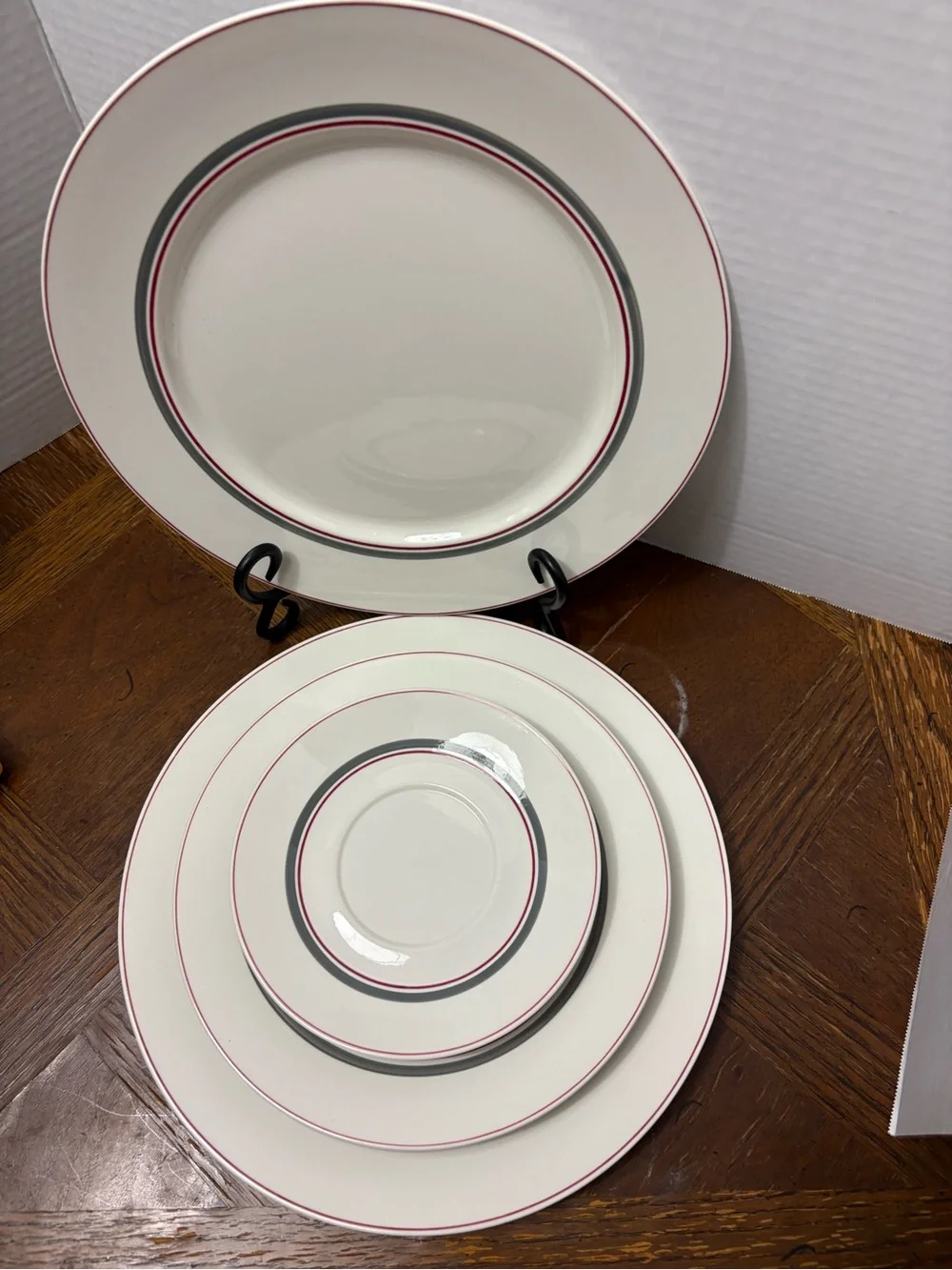 Villeroy & Boch White Dinnerware with Red and Gray Rim Set of 6 pieces